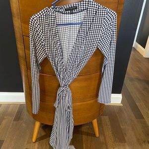 Bundle (2) Beautiful wrap dresses!